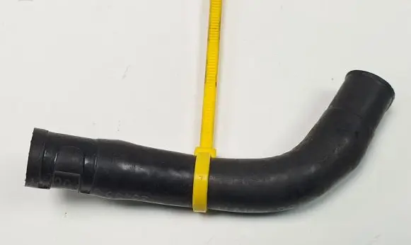 Hyundai Genesis Engine coolant pipe/hose