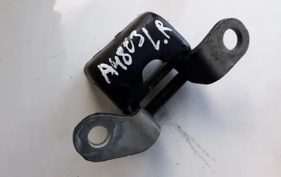 Honda CR-V Rear door lower hinge