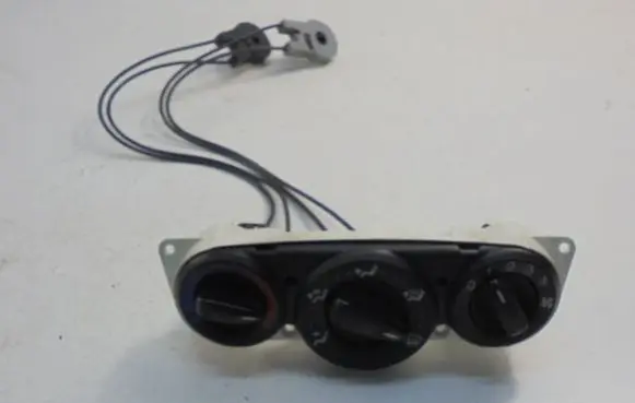 Ford Focus Air conditioning/heating control unit 98AB18C419AF