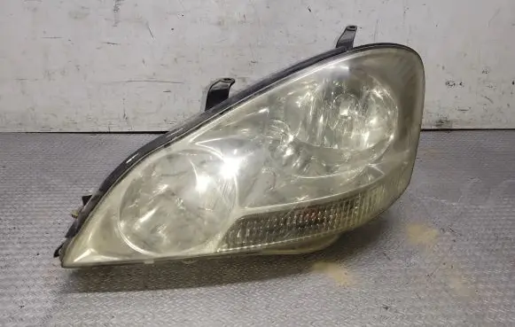 Toyota Avensis Verso Headlight/headlamp