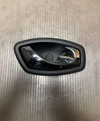 Renault Captur Front door interior handle 806700005R