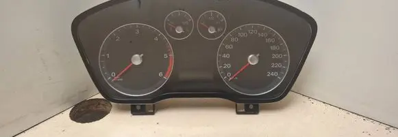 Ford Focus Speedometer (instrument cluster) 44ZU262 AU6620A 3M5F10841B