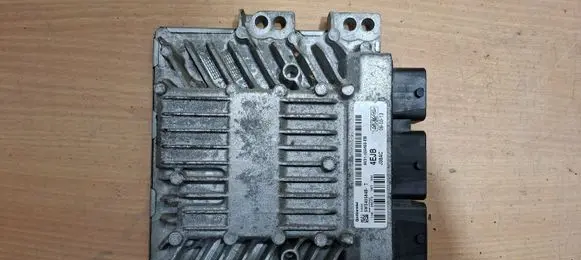 Ford Fiesta Engine control unit/module 8V2112A650EB