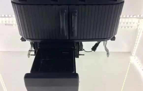 Nissan X-Trail T30 Glove box central console 68108EQ400