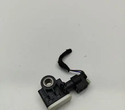 Mercedes-Benz CLA C117 X117 W117 Airbag deployment crash/impact sensor A1668210151 56054085AA