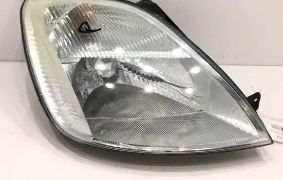 Ford Fiesta Headlight/headlamp