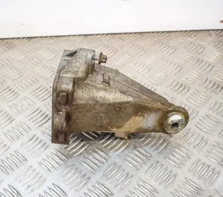 Mercedes-Benz C W204 Engine mounting bracket A2712232704