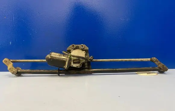 Land Rover Range Rover P38A Front wiper linkage and motor AMR3152
