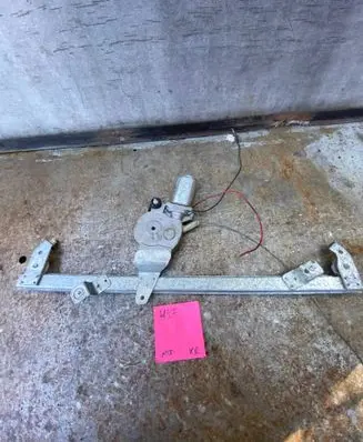 Citroen Berlingo Front door window regulator with motor 