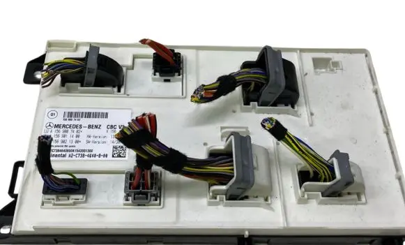 Mercedes-Benz B W246 W242 Comfort/convenience module A1569007402 A1569011400 A1569021300