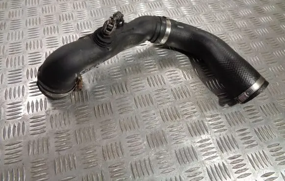 Toyota Avensis T270 Intercooler hose/pipe 173620R030