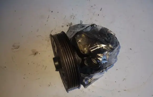 Ford S-MAX Power steering pump