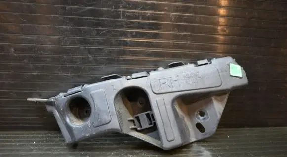 Opel Mokka Front bumper mounting bracket 95245367