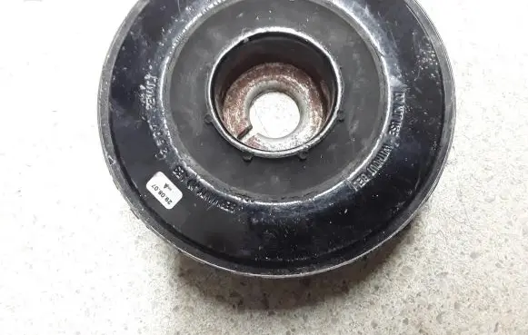Renault Megane III Crankshaft pulley 8200552236