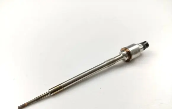 Opel Insignia A Glow plug 55590467