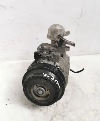 Mercedes-Benz C W204 Air conditioning (A/C) compressor (pump) A2048302915 18559237 67H19N602