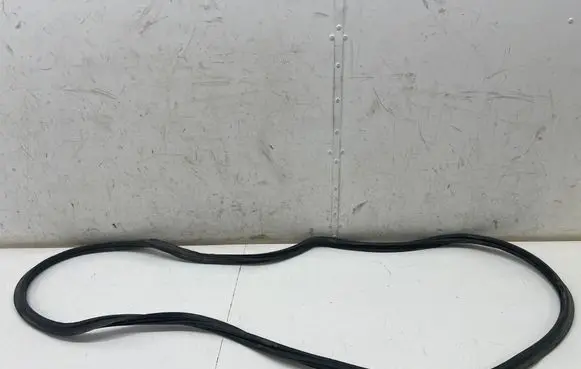 Mercedes-Benz GLE W167 Trunk rubber seal (body)