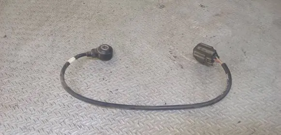 Ford Fusion Detonation knock sensor 98MF12A699BA