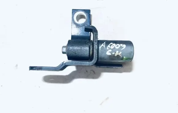 Ford Galaxy Rear door lower hinge a046575