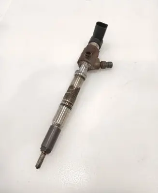 Volkswagen Caddy Fuel injector 03L130277B