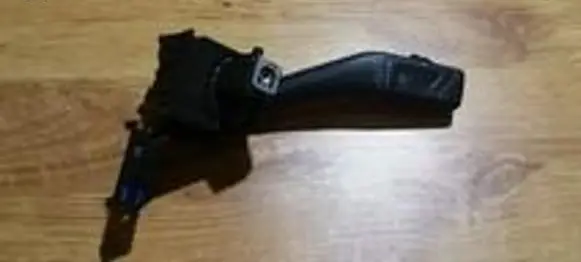 Volkswagen Golf V Wiper control stalk