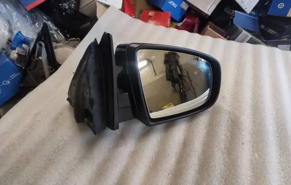 Front door electric wing mirror