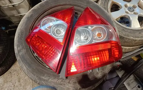 Honda Jazz Rear/tail lights 69077