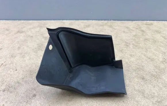 BMW 3 E90 E91 Rain gutter 6940856 64316940856