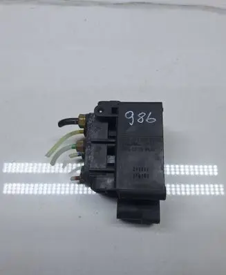 Mercedes-Benz S W222 Air suspension valve block A0993200058 241311 170401