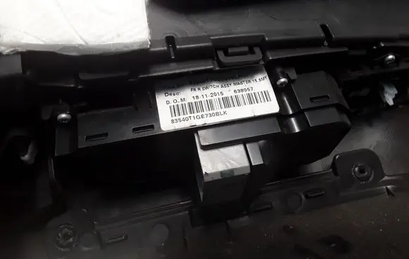 Honda CR-V Front door card panel trim 83501SWAA11ZF
