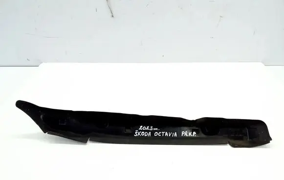 Skoda Octavia Mk4 Fender trim (molding) 5E3821111B