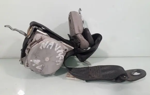 Nissan Navara D40 Rear seatbelt