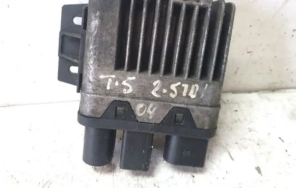Volkswagen Transporter - Caravelle T5 Coolant fan relay 7H0959507