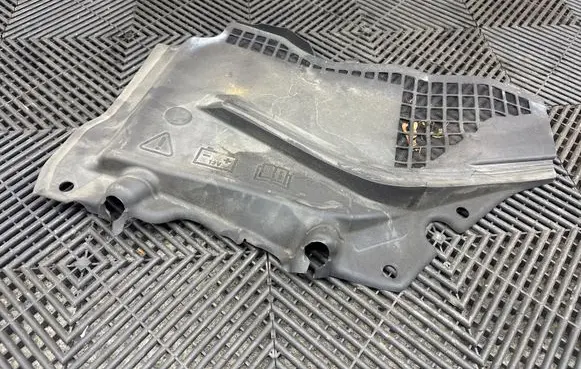 Ford Mustang VI Wiper trim F150V