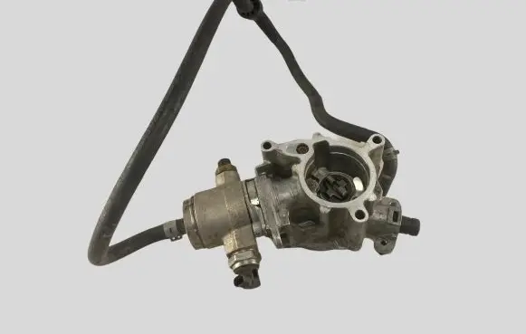 Audi A5 Sportback 8TA Vacuum pump 06J145100C
