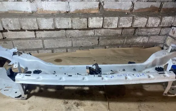 Volvo V50 Top upper radiator support slam panel 