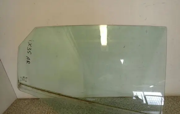 Hyundai ix35 Sliding door window/glass 