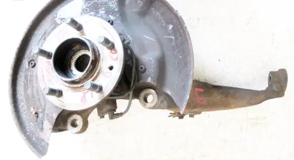 Land Rover Discovery 3 - LR3 Front wheel hub spindle knuckle