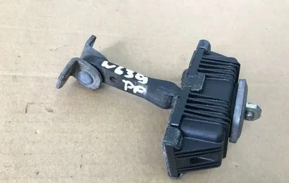 Mercedes-Benz Vito Viano W639 Front door upper hinge