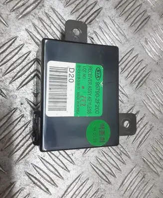 KIA Cerato Door central lock control unit/module 957902F200