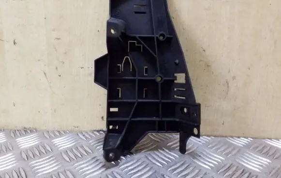 BMW X3 E83 Other engine bay part 13627797518 7797518