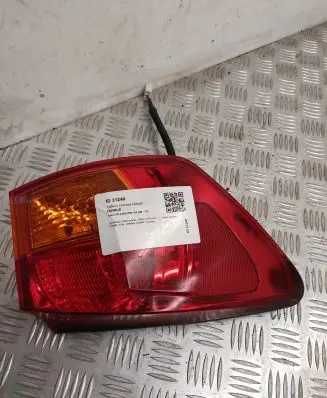 Lexus IS 220D-250-350 Rear/tail lights