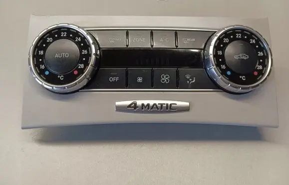 Mercedes-Benz C W204 Climate control unit 2049003803