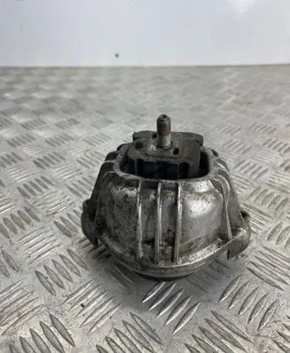 BMW 3 E90 E91 Engine mount bracket 13981112