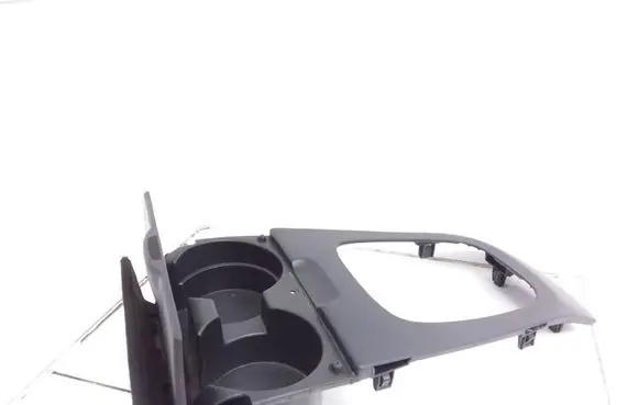 Cup holder front