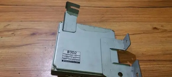 Mazda 121 Engine control unit/module B3D218881C MECS-J104