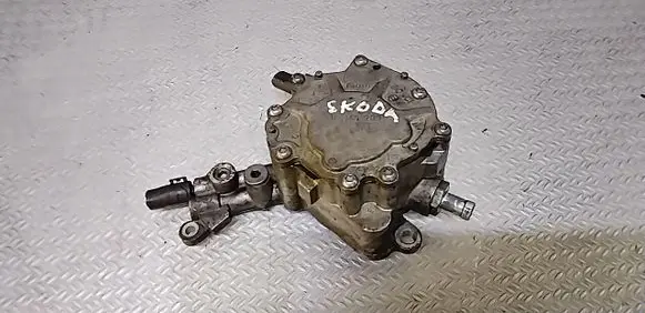 Skoda Fabia Mk1 (6Y) Vacuum pump 038145209