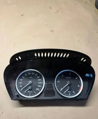 BMW 5 E60 E61 Speedometer (instrument cluster) 62116958600 110080213 7890018903