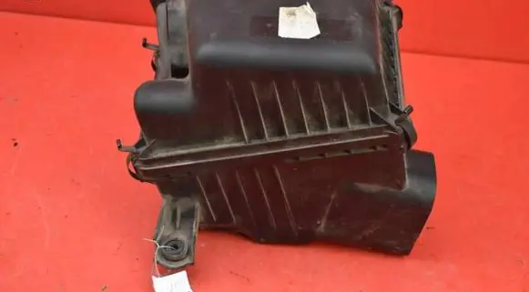KIA Carens II Air filter box 28110-1D100
