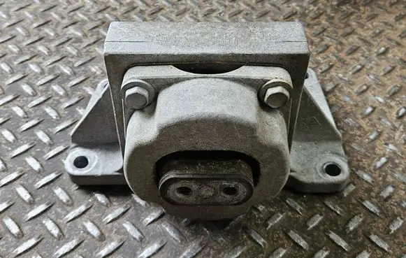 Dodge Challenger Gearbox mount 68146569AB